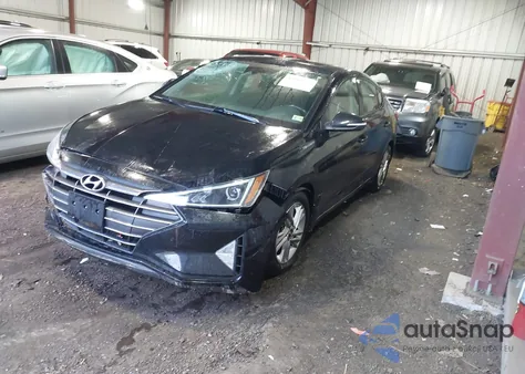 2020 Hyundai Elantra Value Edition z USA, uszkodzony, nr VIN 5NPD84LFXLH520585